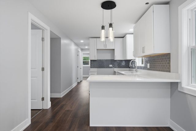 2016 W 52nd Street, Chicago, IL 60609