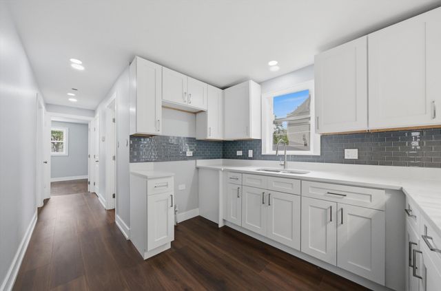 2016 W 52nd Street, Chicago, IL 60609