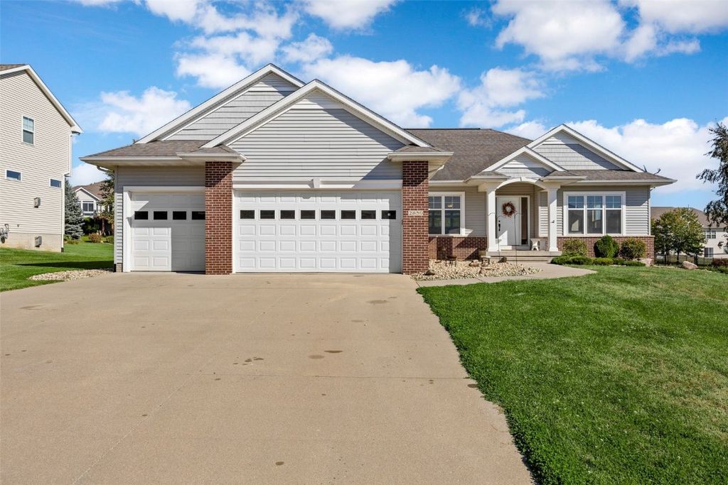 2850 Twinleaf Road, Cedar Rapids, IA 52411