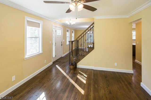 16 Chester Pl, Chester Twp., NJ 07930