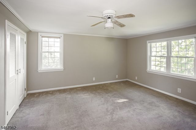 16 Chester Pl, Chester Twp., NJ 07930