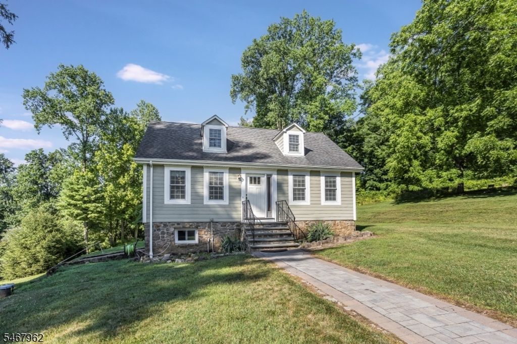 16 Chester Pl, Chester Twp., NJ 07930 — exterior