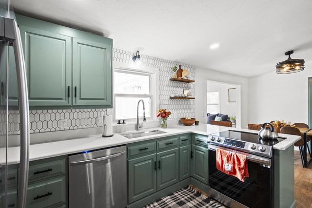 1371 CORMIER ROAD, Ashwaubenon, WI 54313