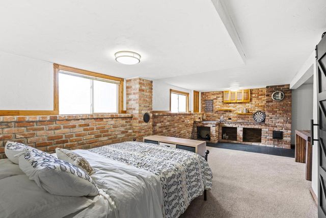 1371 CORMIER ROAD, Ashwaubenon, WI 54313
