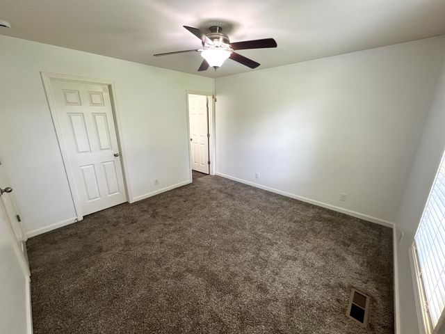 505 Paula Dr, Clarksville, TN 37042