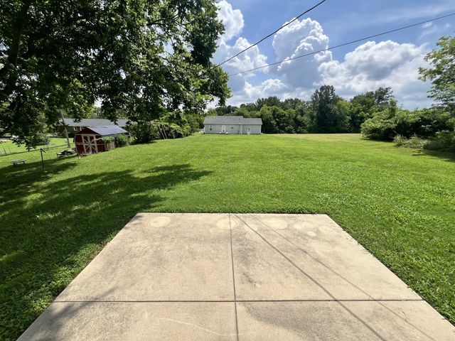 505 Paula Dr, Clarksville, TN 37042