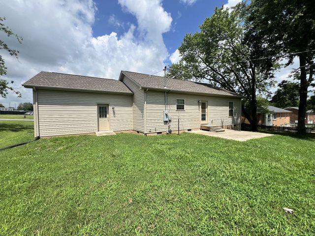 505 Paula Dr, Clarksville, TN 37042