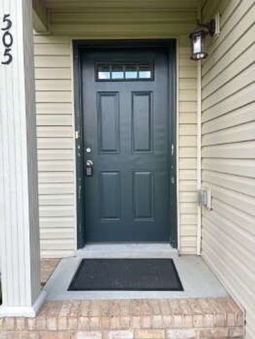 505 Paula Dr, Clarksville, TN 37042