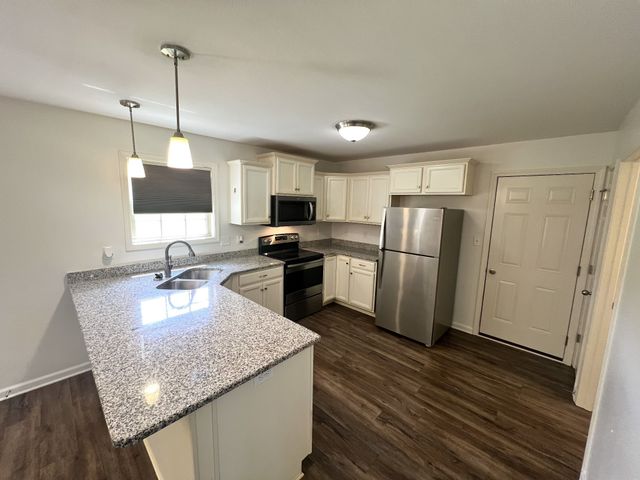 505 Paula Dr, Clarksville, TN 37042