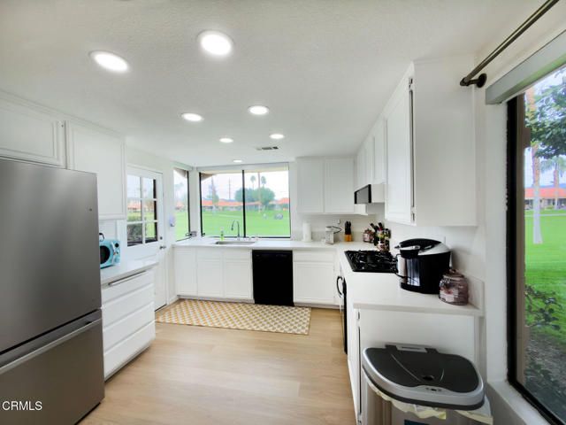 314 Villena Way, Palm Desert, CA 92260