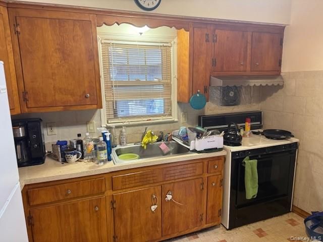 11 Purdy Court, Rockville Centre, NY 11570