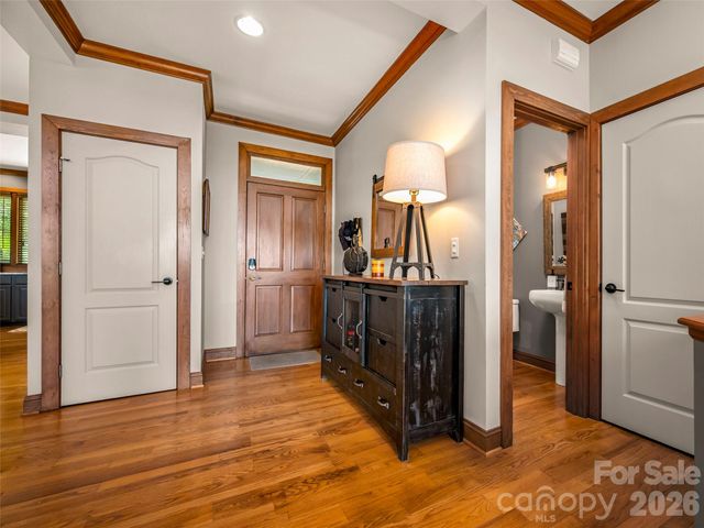 2 Meadow Ridge Lane, Hendersonville, NC 28739