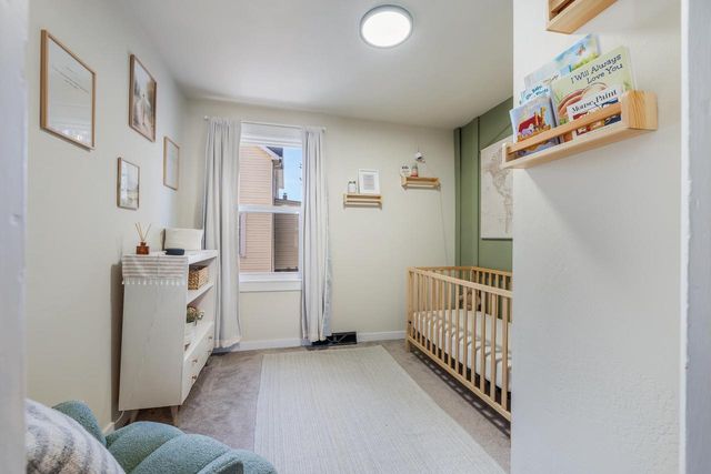 402 W 10TH AVENUE, Oshkosh, WI 54902