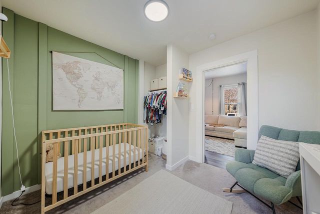 402 W 10TH AVENUE, Oshkosh, WI 54902