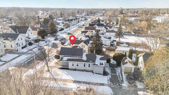 402 W 10TH AVENUE, Oshkosh, WI 54902