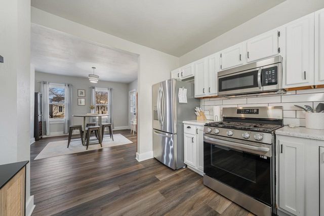 402 W 10TH AVENUE, Oshkosh, WI 54902