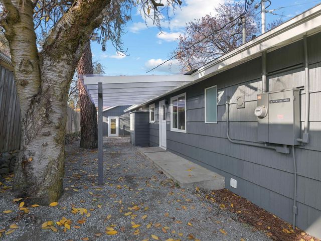 405 W Lyons Ave, Spokane, WA 99208