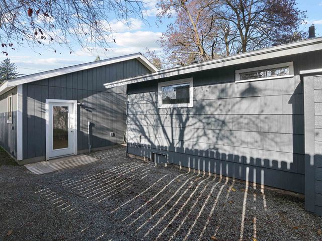 405 W Lyons Ave, Spokane, WA 99208