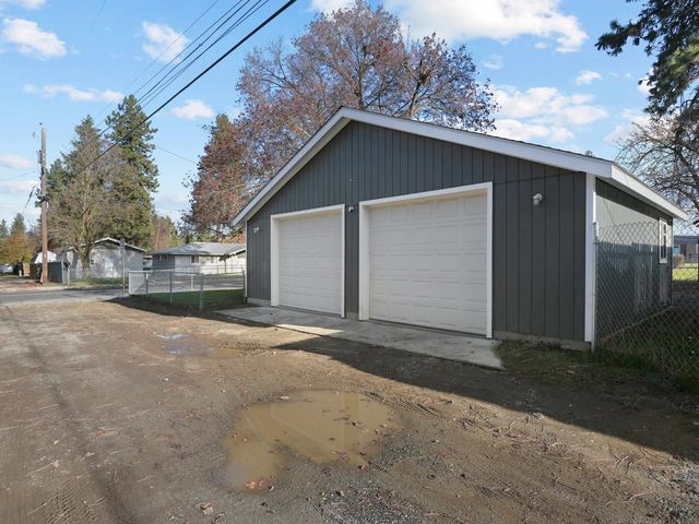 405 W Lyons Ave, Spokane, WA 99208