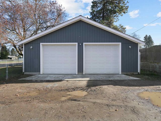 405 W Lyons Ave, Spokane, WA 99208