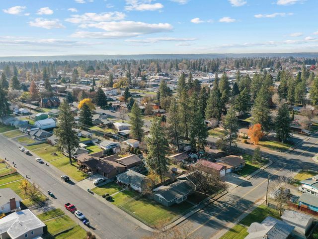 405 W Lyons Ave, Spokane, WA 99208