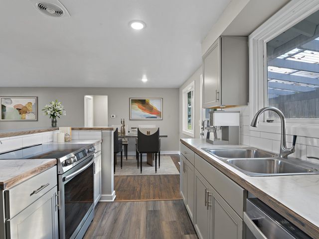 405 W Lyons Ave, Spokane, WA 99208