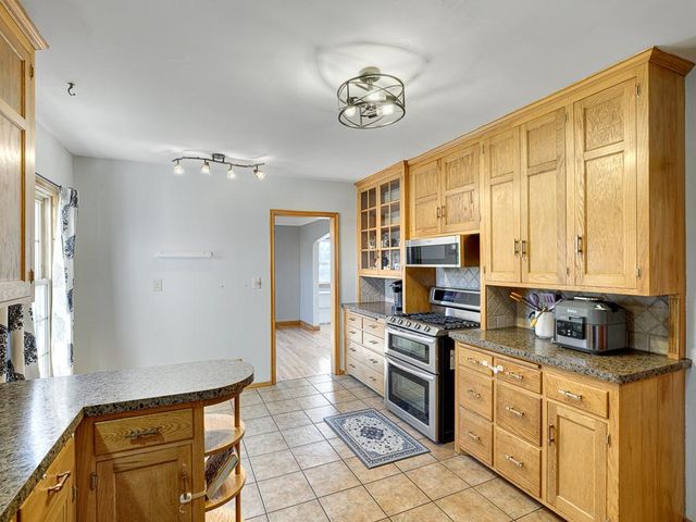 775 Wheelock Parkway E, Saint Paul, MN 55106
