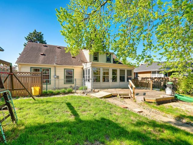 775 Wheelock Parkway E, Saint Paul, MN 55106