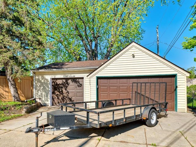 775 Wheelock Parkway E, Saint Paul, MN 55106