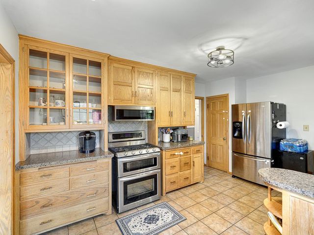 775 Wheelock Parkway E, Saint Paul, MN 55106