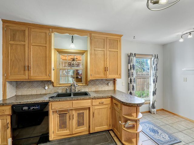 775 Wheelock Parkway E, Saint Paul, MN 55106