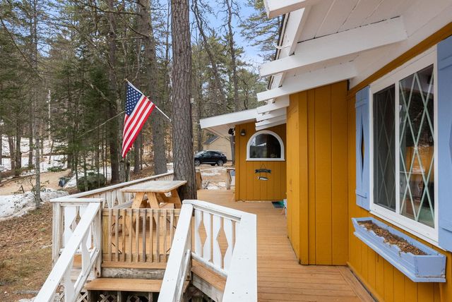 726 Pequawket Drive, Conway, NH 03818