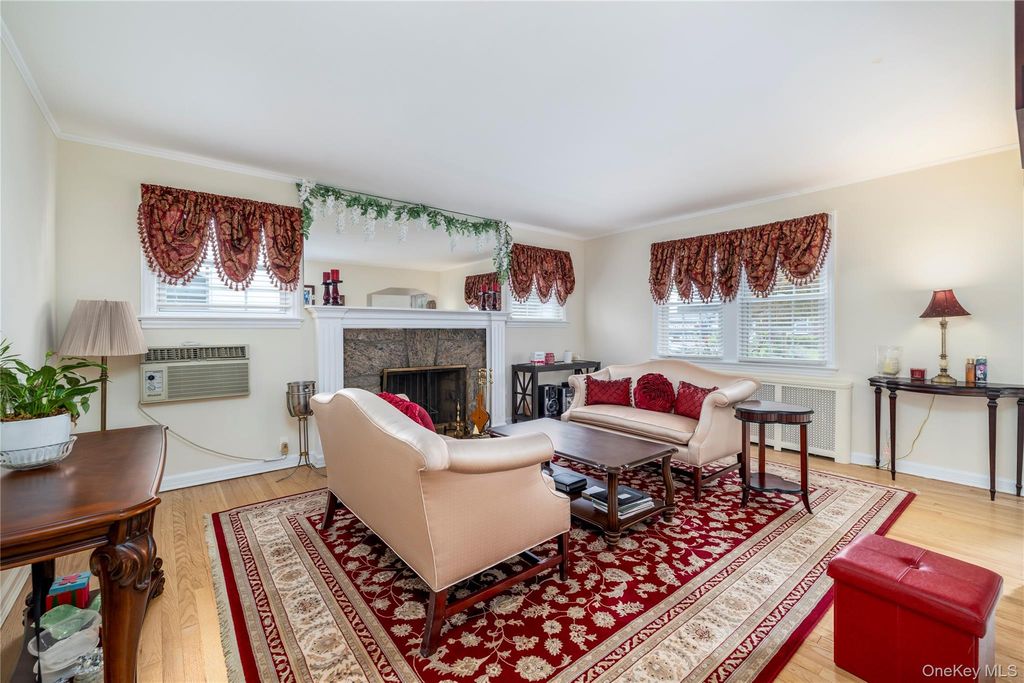 408 Jackson Avenue, West Hempstead, NY 11552 — photo 4