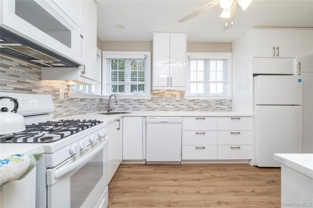 408 Jackson Avenue, West Hempstead, NY 11552 — photo 5