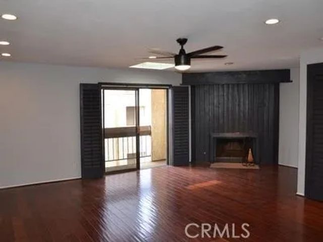 2621 E 20th Street 15, Signal Hill, CA 90755