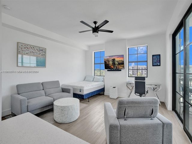 4100 SW 64th Ave 308, Davie, FL 33314