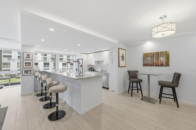 3100 NE 49th Street 206, Fort Lauderdale, FL 33308