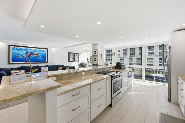 3100 NE 49th Street 206, Fort Lauderdale, FL 33308