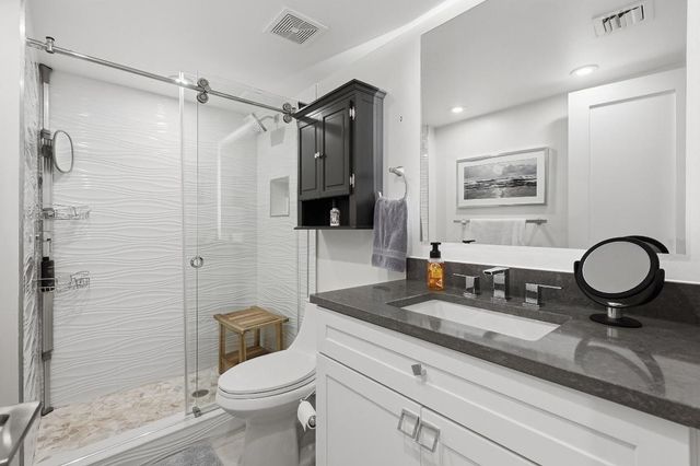 3100 NE 49th Street 206, Fort Lauderdale, FL 33308