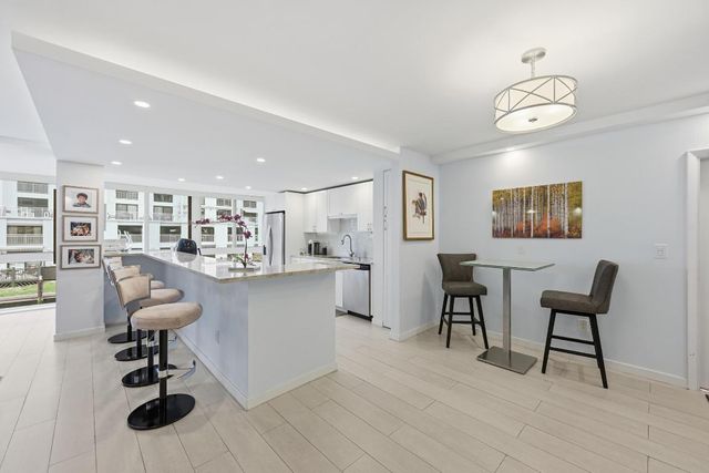 3100 NE 49th Street 206, Fort Lauderdale, FL 33308