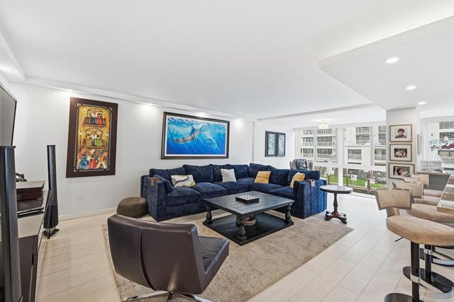 3100 NE 49th Street 206, Fort Lauderdale, FL 33308