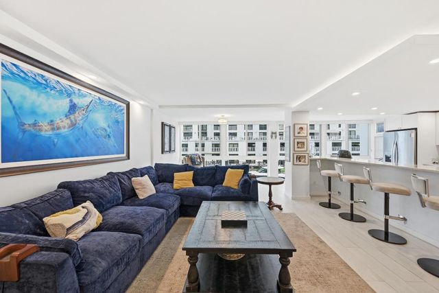 3100 NE 49th Street 206, Fort Lauderdale, FL 33308