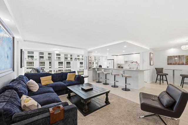 3100 NE 49th Street 206, Fort Lauderdale, FL 33308