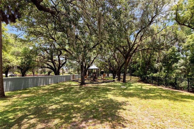 2439 LAKE WOODBERRY CIRCLE, Brandon, FL 33510