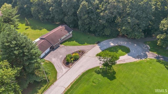 1744 Parkview Drive, Bedford, IN 47421