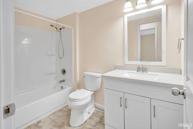 1744 Parkview Drive, Bedford, IN 47421