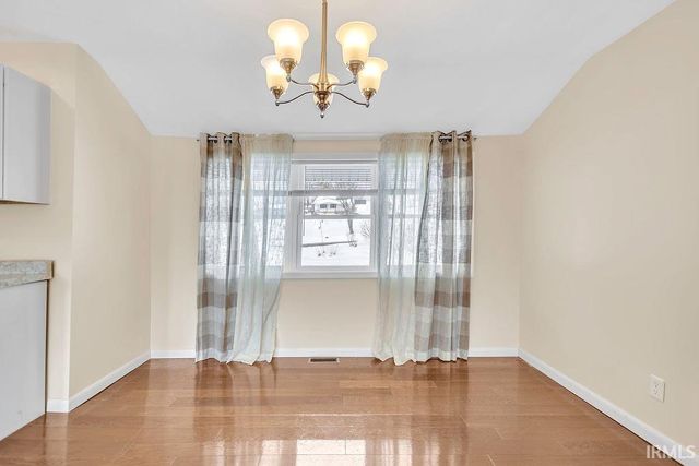1744 Parkview Drive, Bedford, IN 47421