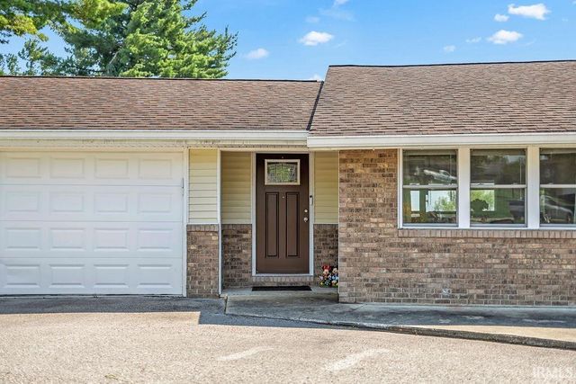 1744 Parkview Drive, Bedford, IN 47421