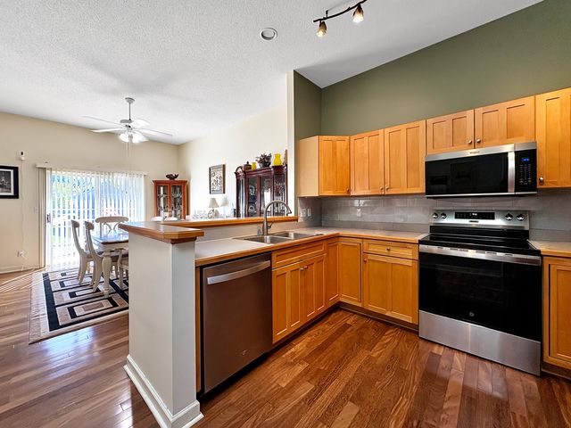 1591 Hickory Trace Drive, Stevensville, MI 49127