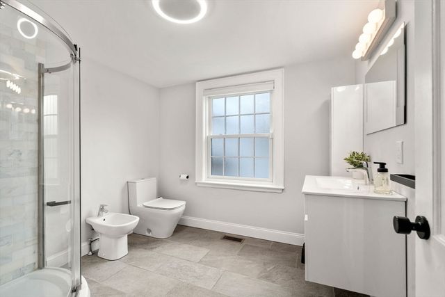 5 Summer St, Newton, MA 02464